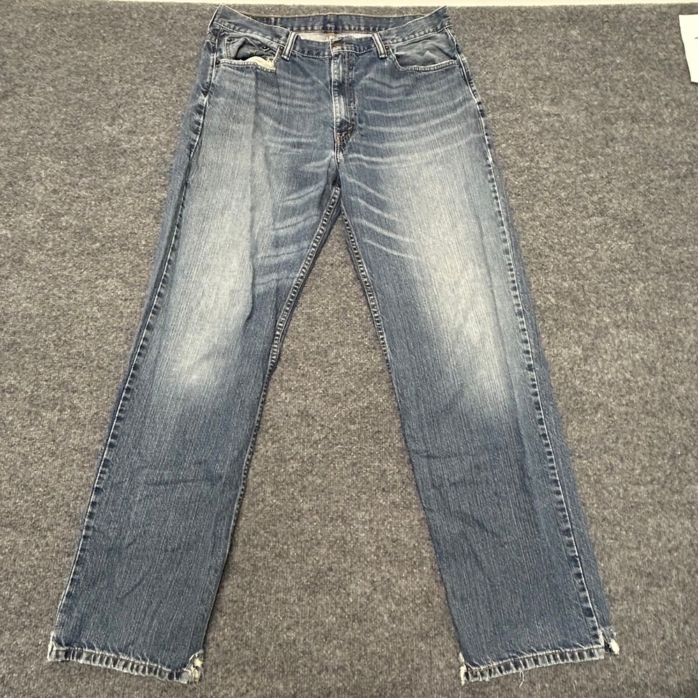 Levi's Jeans Mens Size 36 Blue 550 Relaxed Fit Medium Wash Distressed Denim